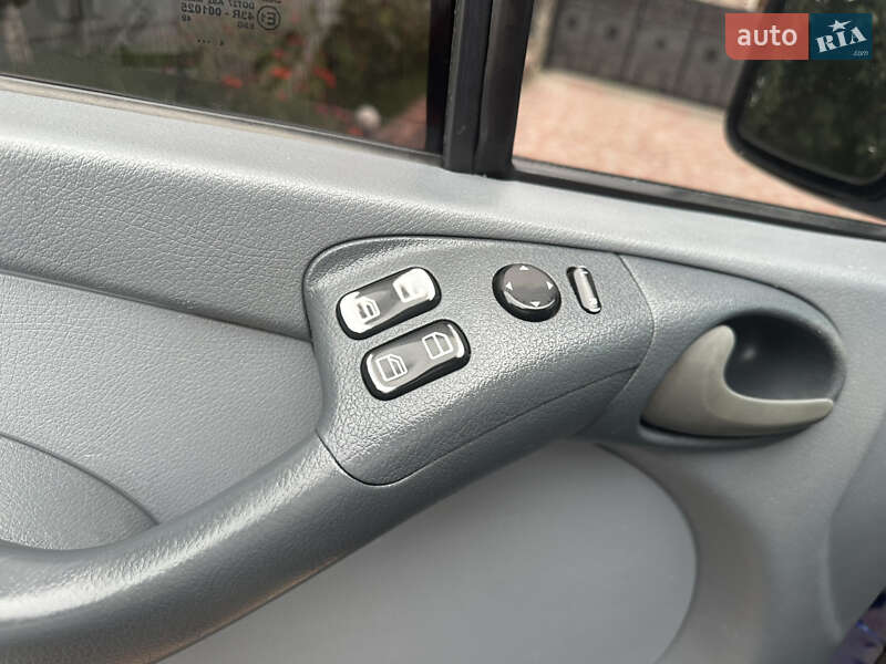Грузовой фургон Mercedes-Benz Sprinter 2004 в Тернополе