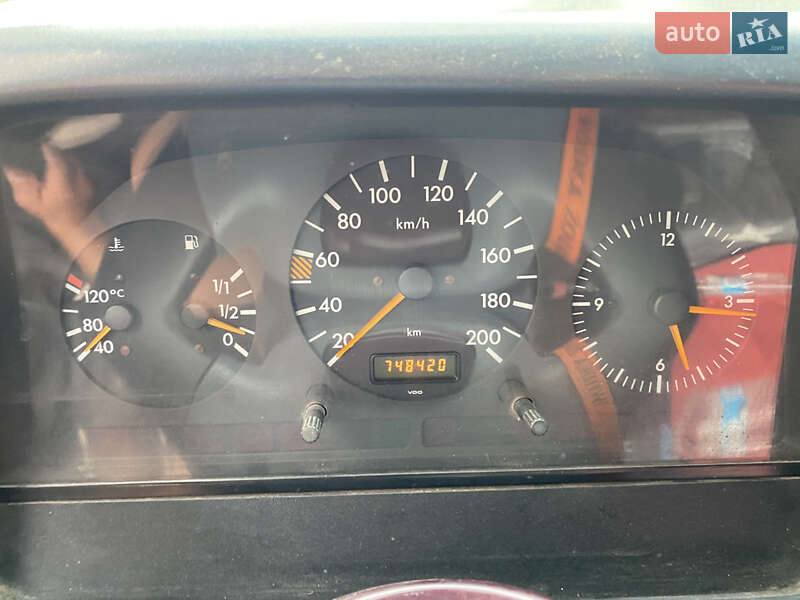 Микроавтобус Mercedes-Benz Sprinter 2000 в Черновцах