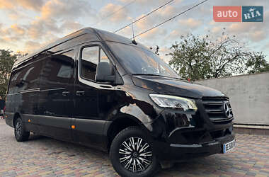 Грузовой фургон Mercedes-Benz Sprinter 2022 в 