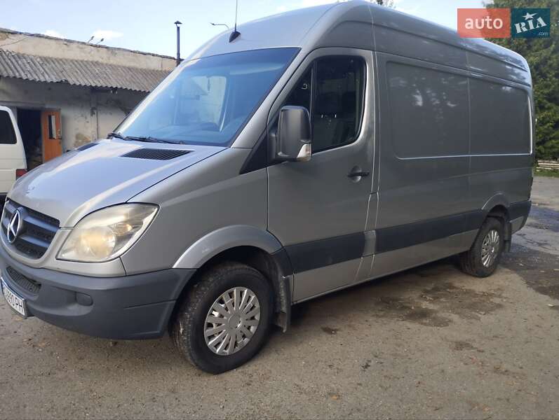Грузовой фургон Mercedes-Benz Sprinter 2009 в Львове