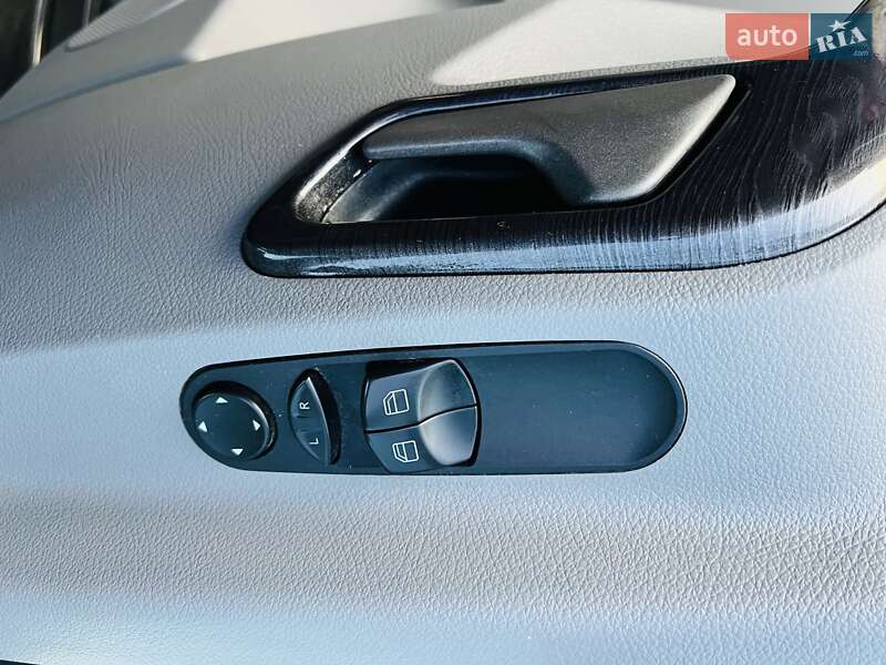 Вантажний фургон Mercedes-Benz Sprinter 2018 в Дніпрі