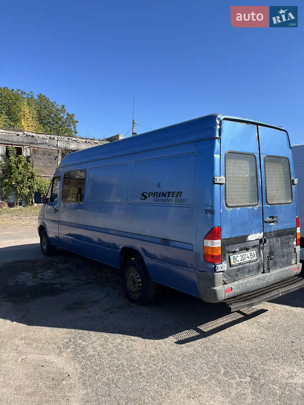 Вантажний фургон Mercedes-Benz Sprinter 1996 в Лубнах