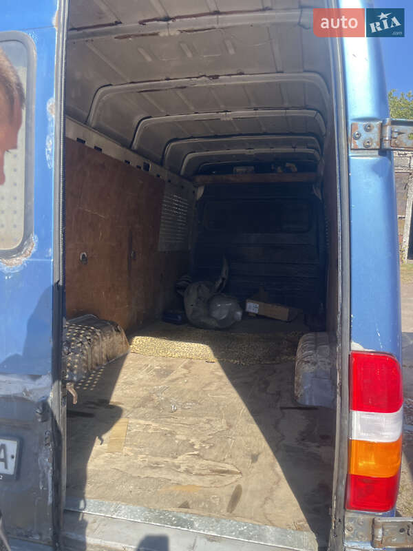 Вантажний фургон Mercedes-Benz Sprinter 1996 в Лубнах