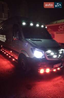 Грузовой фургон Mercedes-Benz Sprinter 2015 в 