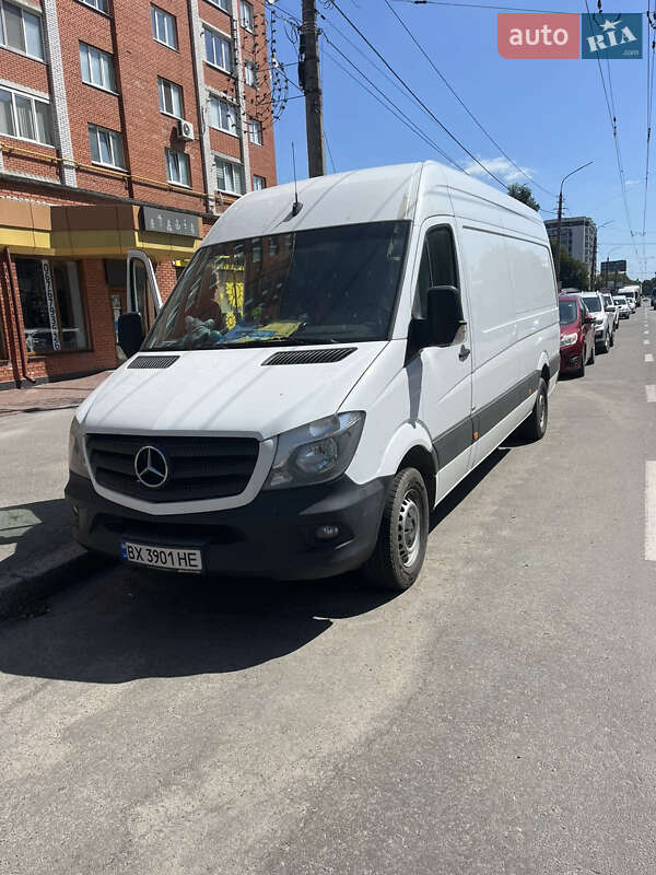 Грузовой фургон Mercedes-Benz Sprinter 2016 в 