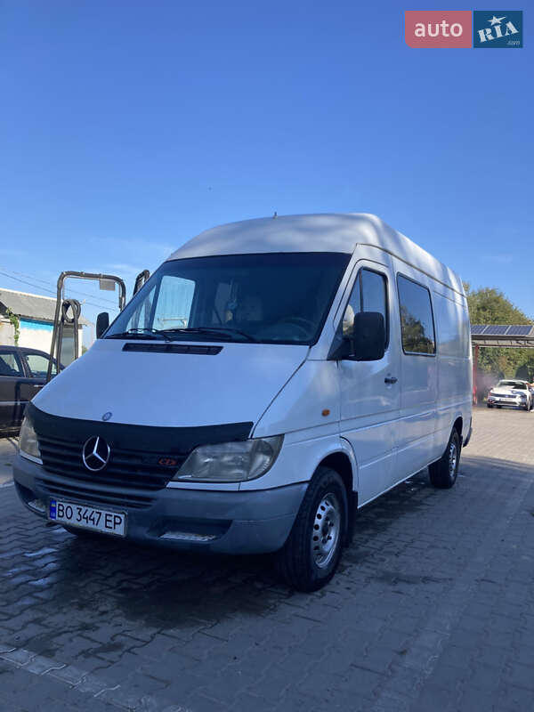 Грузовой фургон Mercedes-Benz Sprinter 2001 в Черновцах