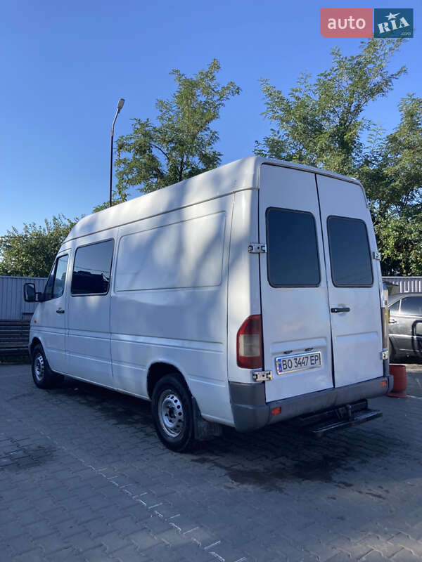 Грузовой фургон Mercedes-Benz Sprinter 2001 в Черновцах
