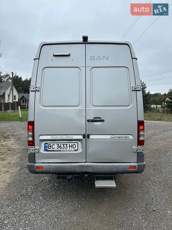 Грузовой фургон Mercedes-Benz Sprinter 2005 в Ивано-Франково