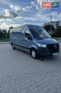 Грузовой фургон Mercedes-Benz Sprinter 2019 в 