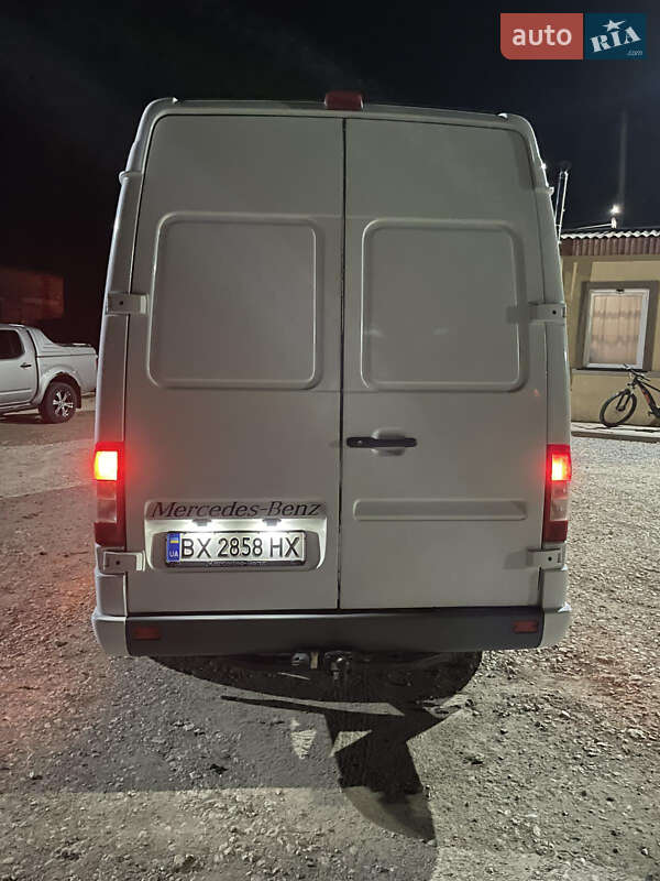 Грузовой фургон Mercedes-Benz Sprinter 2001 в Ярмолинцах