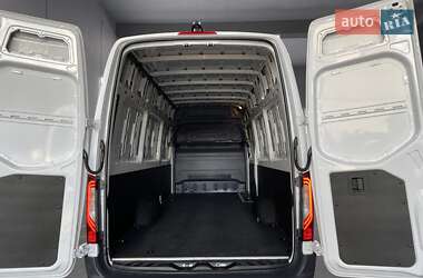 Грузовой фургон Mercedes-Benz Sprinter 2021 в 