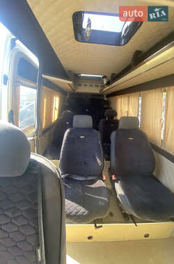 Микроавтобус Mercedes-Benz Sprinter 2006 в  фото 10 Микроавтобус Mercedes-Benz Sprinter 2006 в