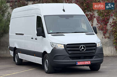 Грузовой фургон Mercedes-Benz Sprinter 2021 в 