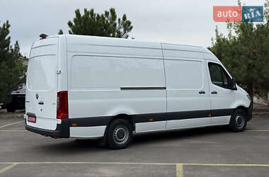 Грузовой фургон Mercedes-Benz Sprinter 2021 в 