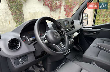Грузовой фургон Mercedes-Benz Sprinter 2021 в 