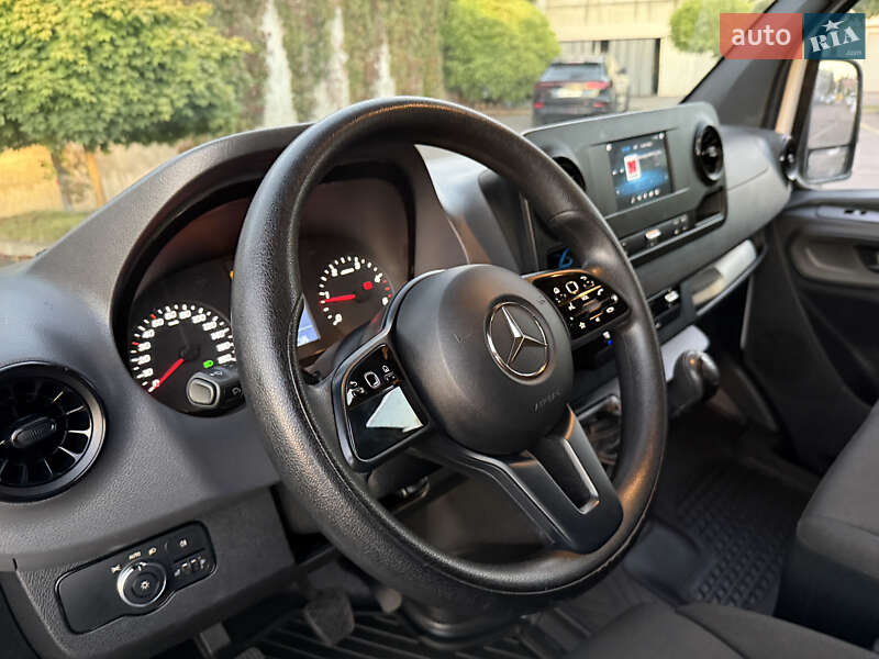 Вантажний фургон Mercedes-Benz Sprinter 2021 в Рівному