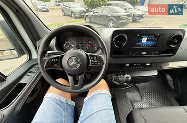 Грузовой фургон Mercedes-Benz Sprinter 2021 в 
