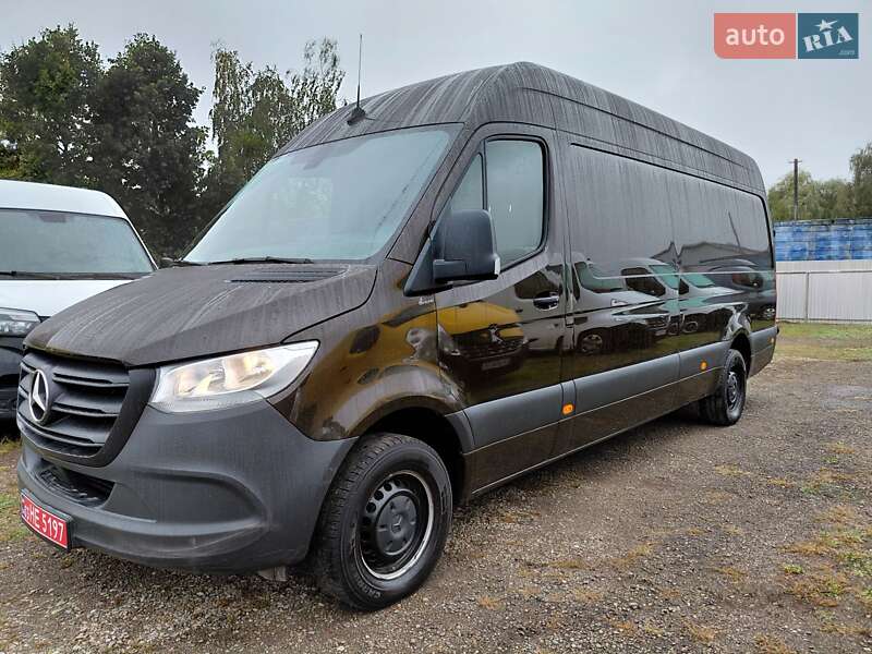 Грузовой фургон Mercedes-Benz Sprinter 2021 в 