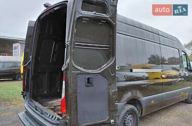 Грузовой фургон Mercedes-Benz Sprinter 2021 в 