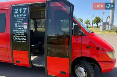 Микроавтобус Mercedes-Benz Sprinter 2000 в 