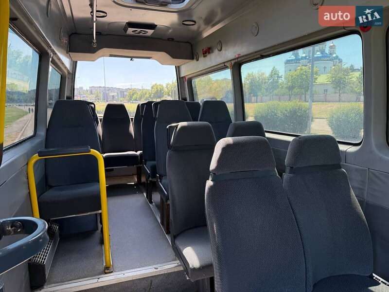 Мікроавтобус Mercedes-Benz Sprinter 2000 в Кривому Розі