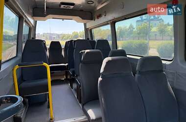 Микроавтобус Mercedes-Benz Sprinter 2000 в 