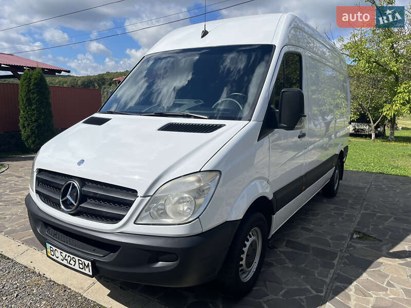Mercedes-Benz Sprinter 2011