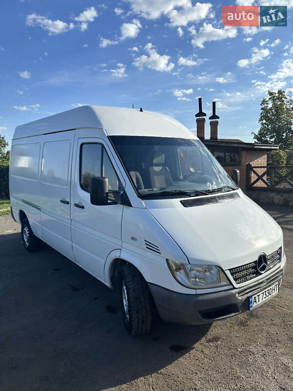 Грузовой фургон Mercedes-Benz Sprinter 2004 в Ивано-Франковске