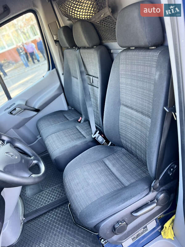 Грузовой фургон Mercedes-Benz Sprinter 2016 в Николаеве