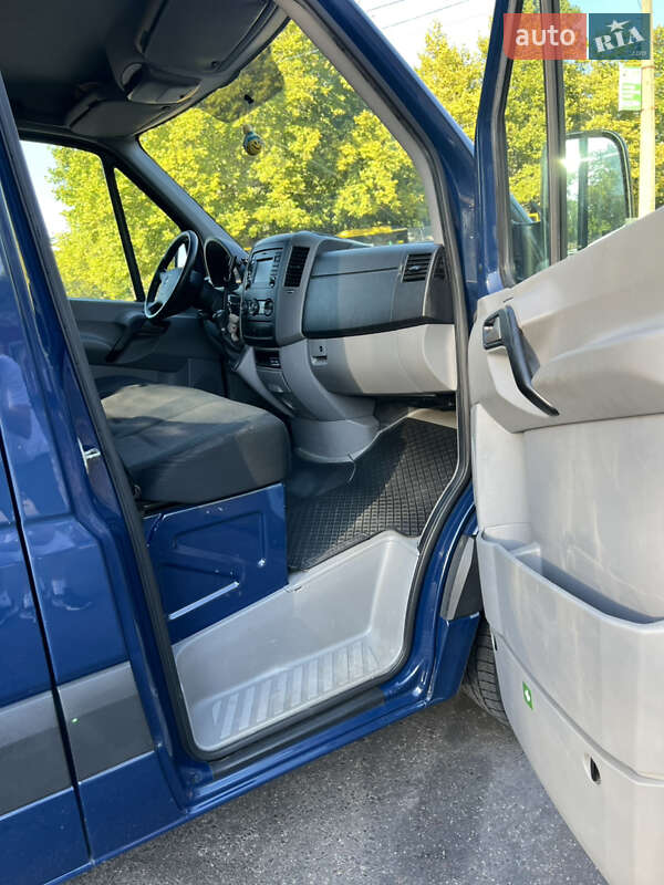 Грузовой фургон Mercedes-Benz Sprinter 2016 в Николаеве