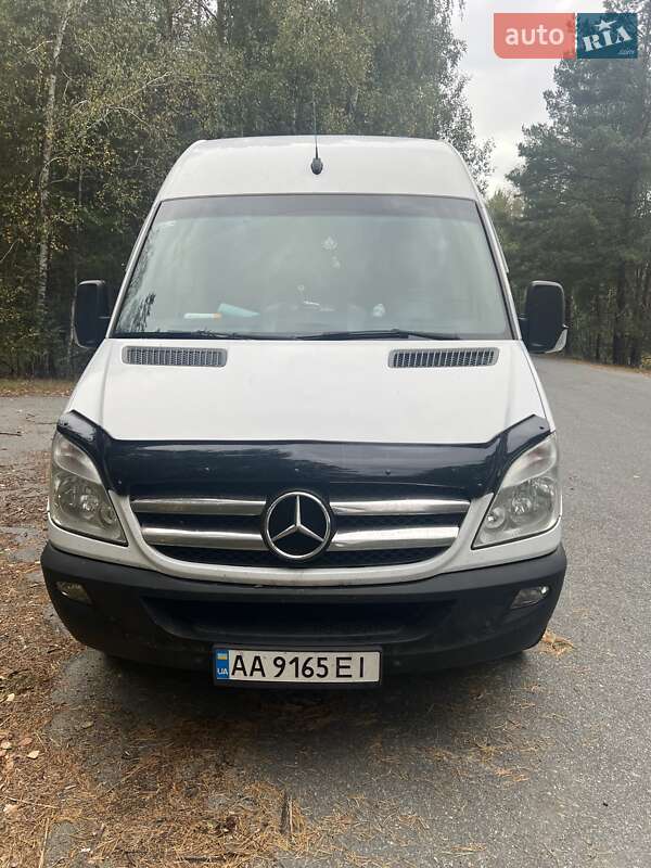 Mercedes-Benz Sprinter 2013