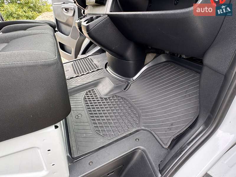 Вантажний фургон Mercedes-Benz Sprinter 2020 в Рівному