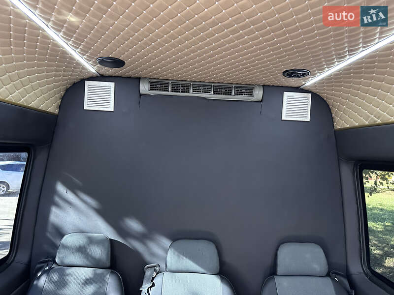 Грузопассажирский фургон Mercedes-Benz Sprinter 1996 в Львове