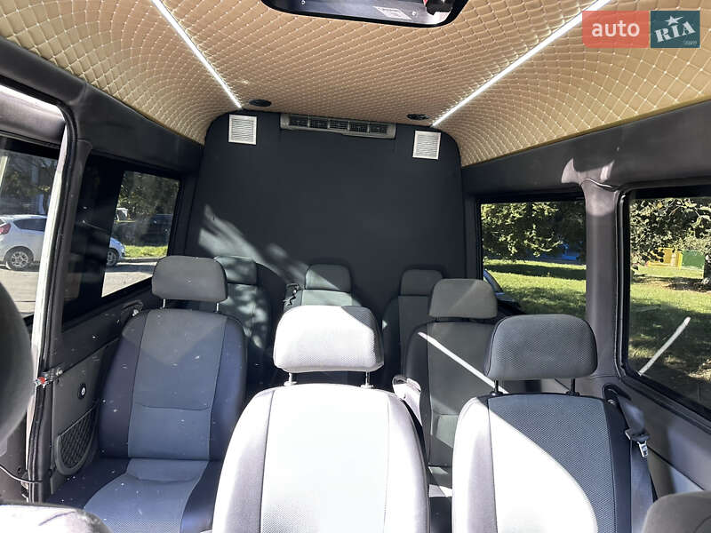 Грузопассажирский фургон Mercedes-Benz Sprinter 1996 в Львове
