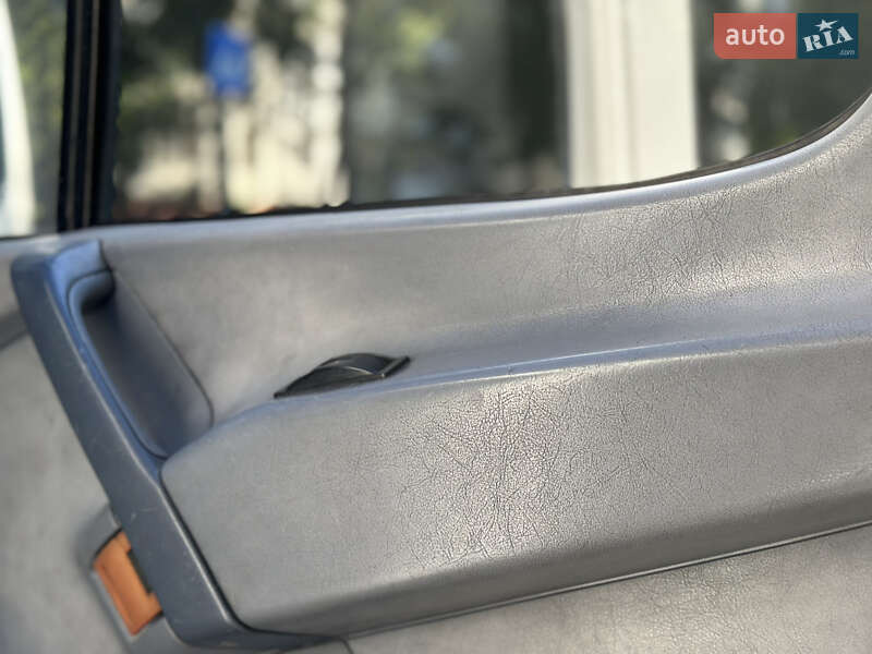 Грузопассажирский фургон Mercedes-Benz Sprinter 1996 в Львове