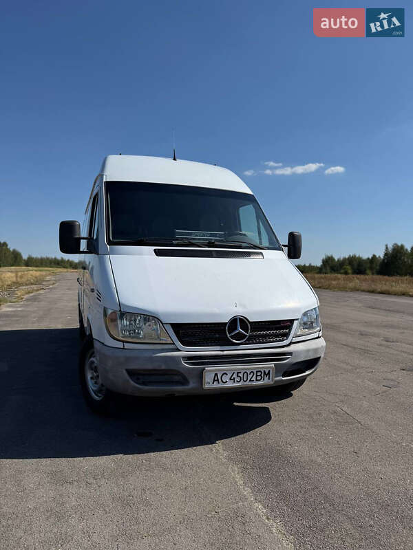 Mercedes-Benz Sprinter 2004