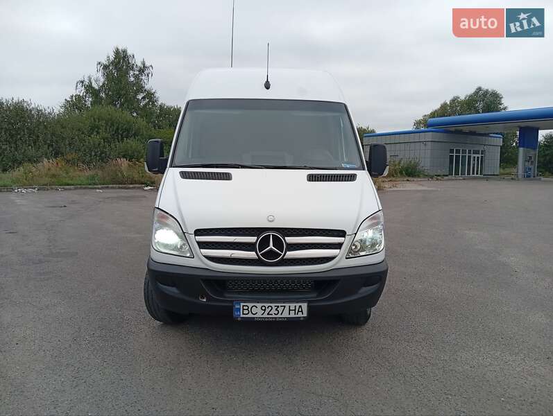 Вантажний фургон Mercedes-Benz Sprinter 2013 в Львові фото 12 Вантажний фургон Mercedes-Benz Sprinter 2013 в Львові