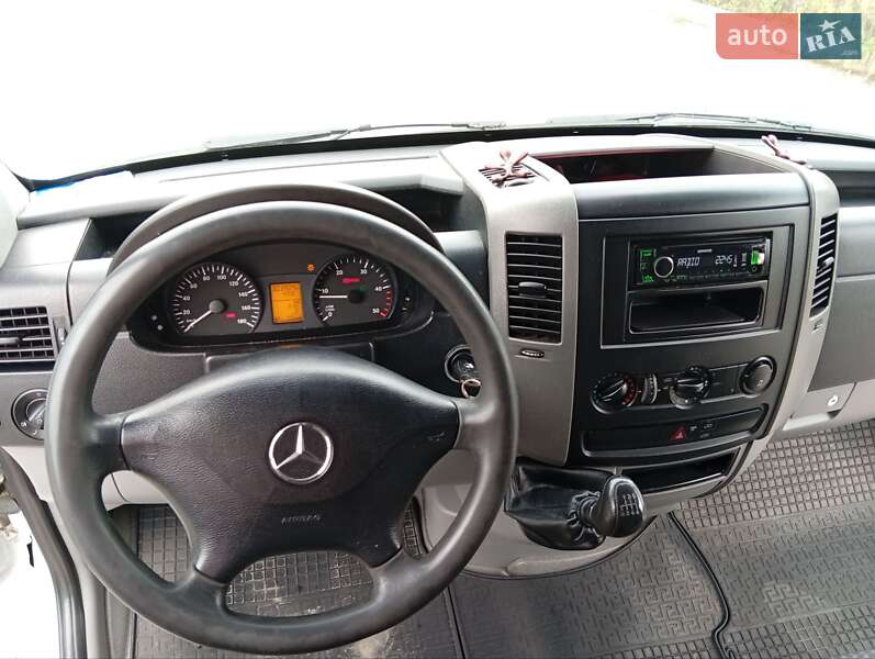 Вантажний фургон Mercedes-Benz Sprinter 2013 в Львові фото 20 Вантажний фургон Mercedes-Benz Sprinter 2013 в Львові