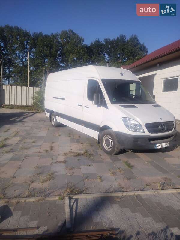 Вантажний фургон Mercedes-Benz Sprinter 2010 в Хорошеві
