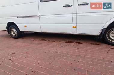 Грузопассажирский фургон Mercedes-Benz Sprinter 2005 в 
