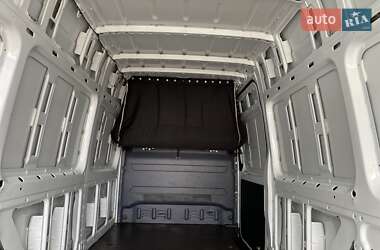 Грузовой фургон Mercedes-Benz Sprinter 2020 в 