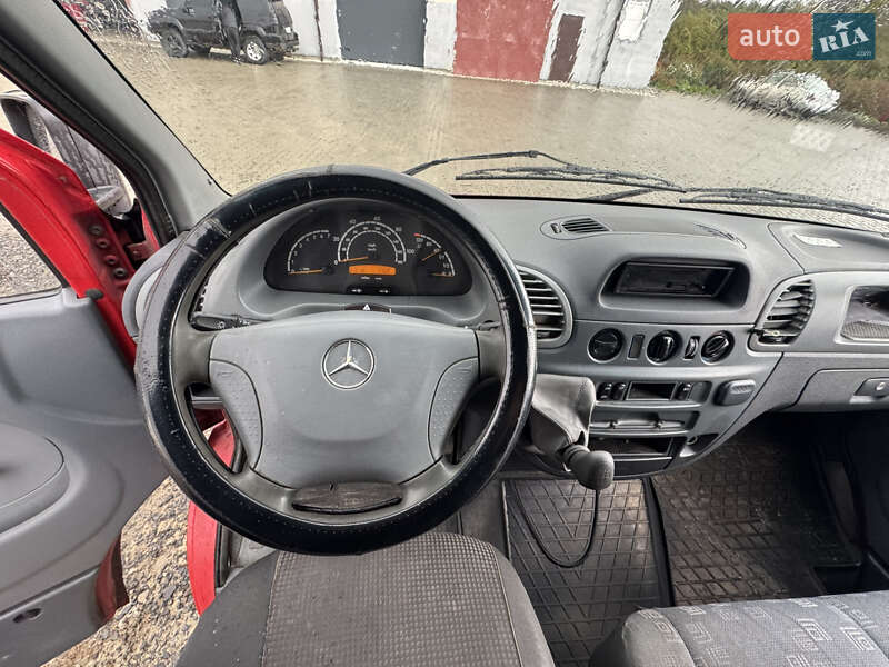 Грузовой фургон Mercedes-Benz Sprinter 2004 в Львове