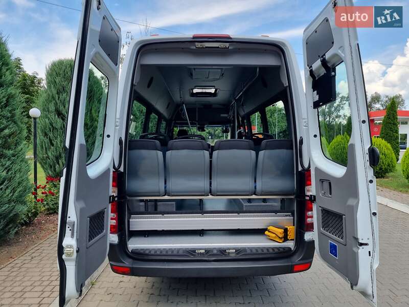 Городской автобус Mercedes-Benz Sprinter 2016 в Черновцах
