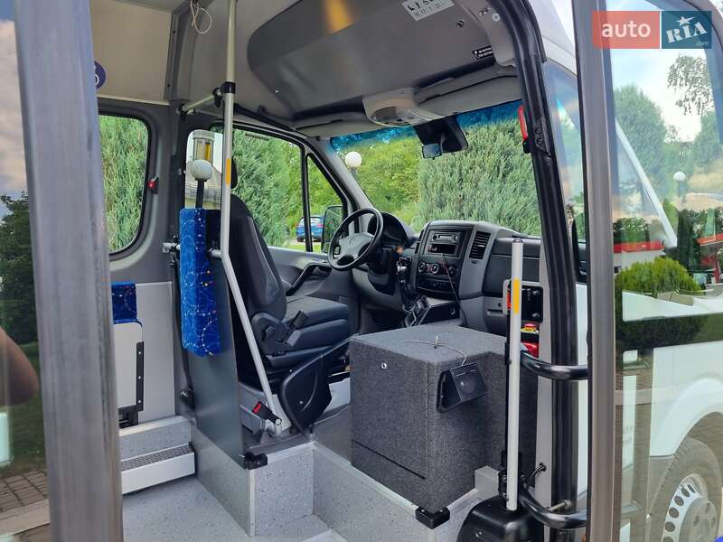 Городской автобус Mercedes-Benz Sprinter 2016 в Черновцах