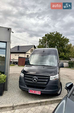 Грузовой фургон Mercedes-Benz Sprinter 2022 в 