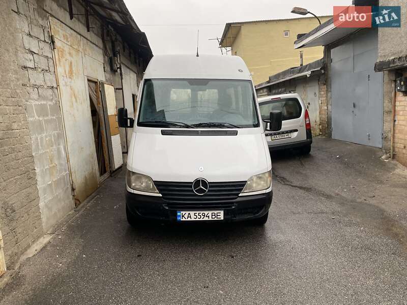 Микроавтобус Mercedes-Benz Sprinter 2002 в Киеве