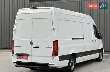 Грузовой фургон Mercedes-Benz Sprinter 2021 в 