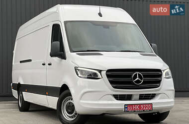 Грузовой фургон Mercedes-Benz Sprinter 2021 в 