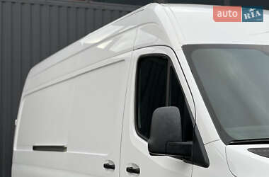 Грузовой фургон Mercedes-Benz Sprinter 2021 в 