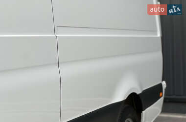 Грузовой фургон Mercedes-Benz Sprinter 2021 в 